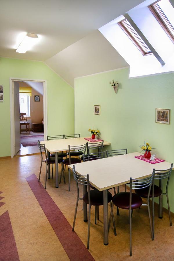 Guesthouse Laurits Kuressaare Exterior foto